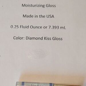 Diamond Kiss Gloss with Shimmer
